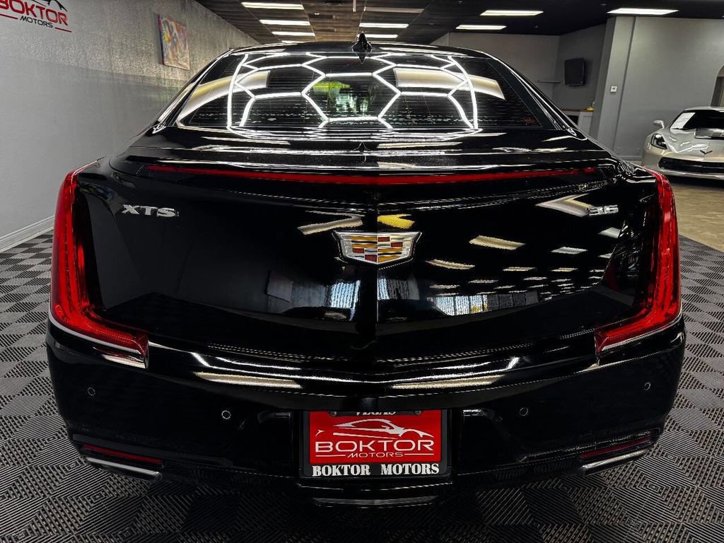 Used 2018 Cadillac XTS Luxury image 12