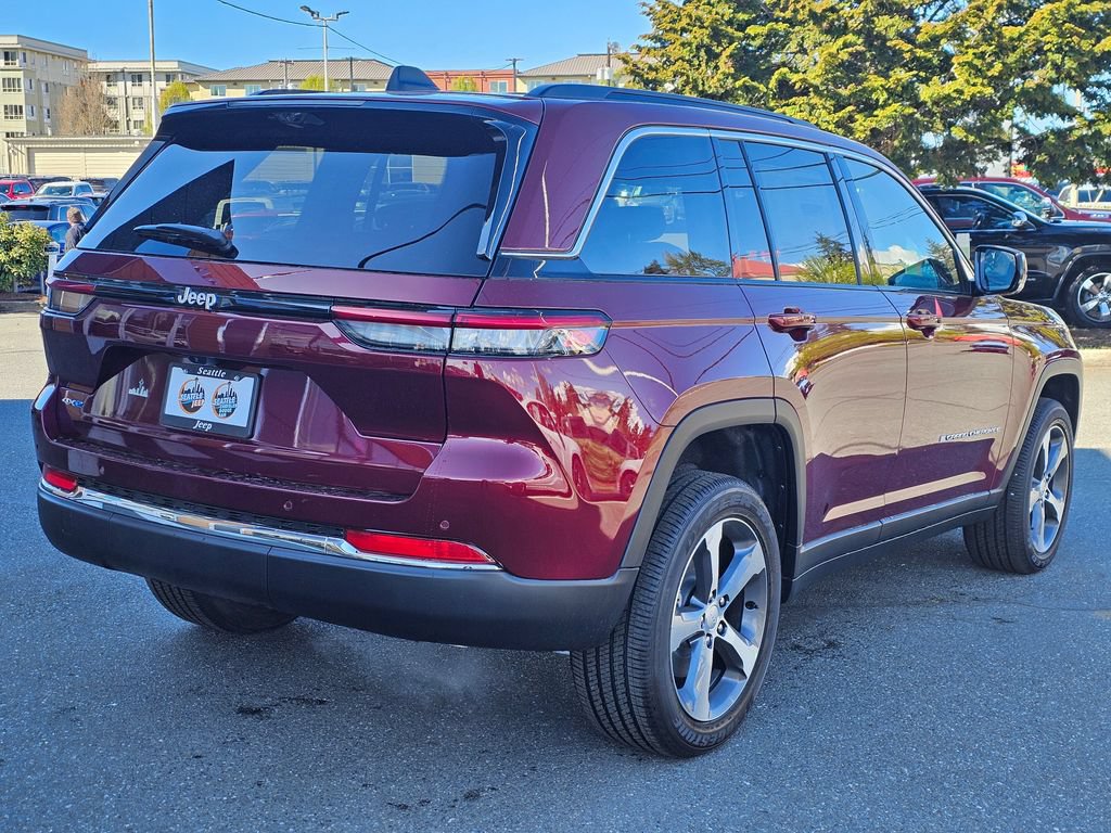 New 2024 Jeep Grand Cherokee Limited 4xe w/ Luxury Tech Group II AWD/4WD image 8