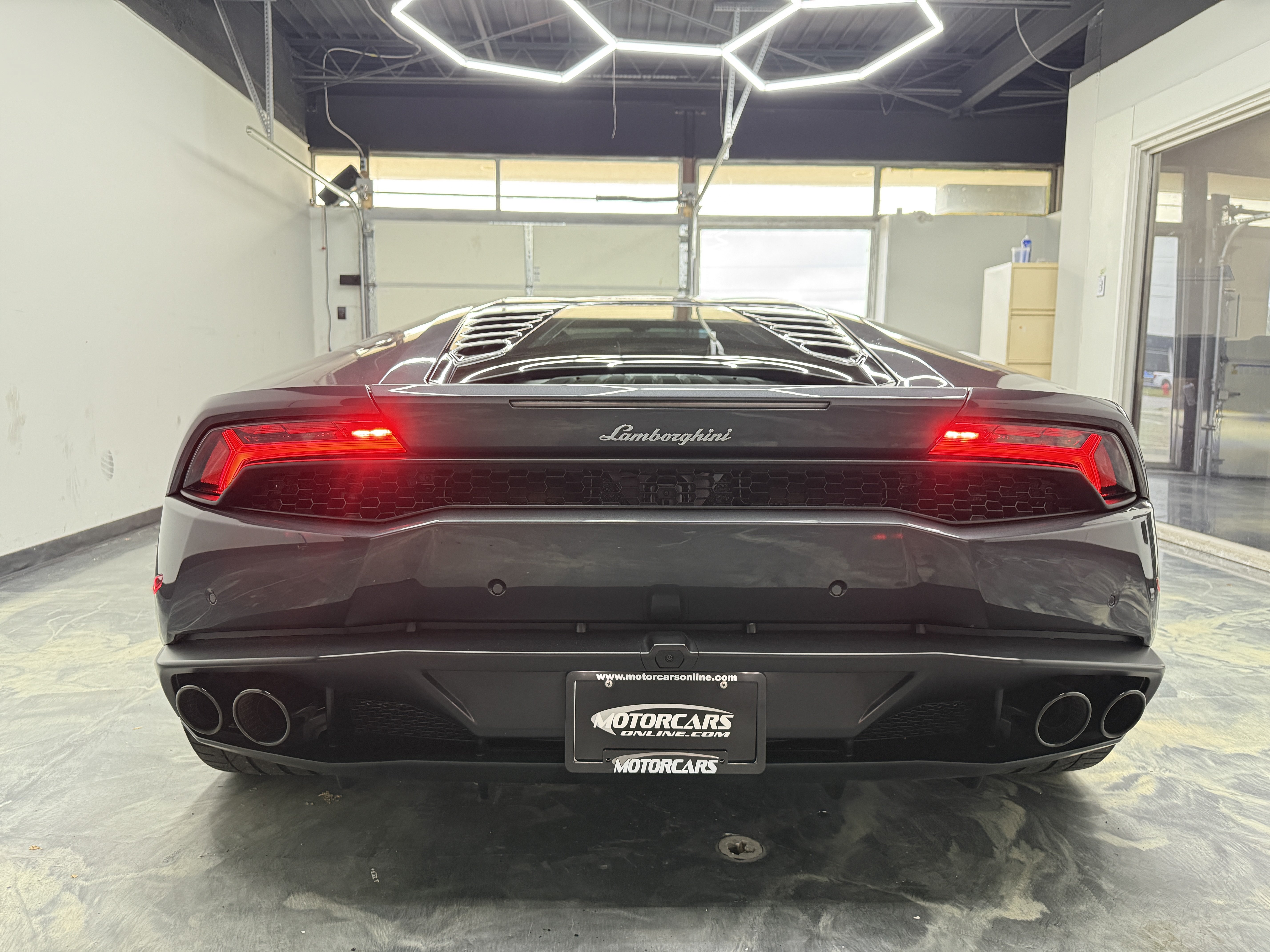 Used 2017 Lamborghini Huracan LP 610-4 AWD/4WD image 4
