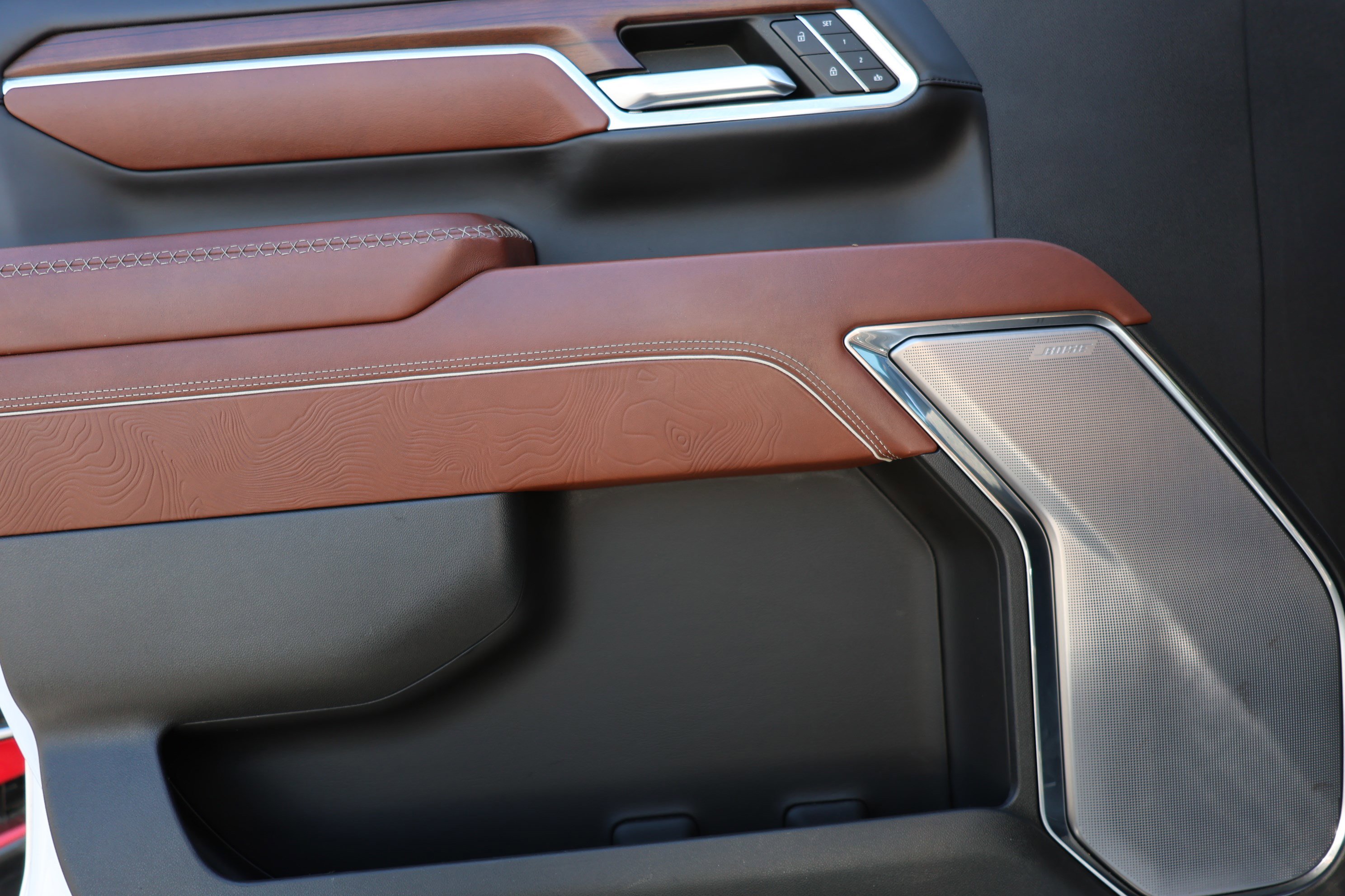 Used 2024 GMC Sierra 2500 Denali Ultimate w/ Snow Plow Prep/Camper Package image 19