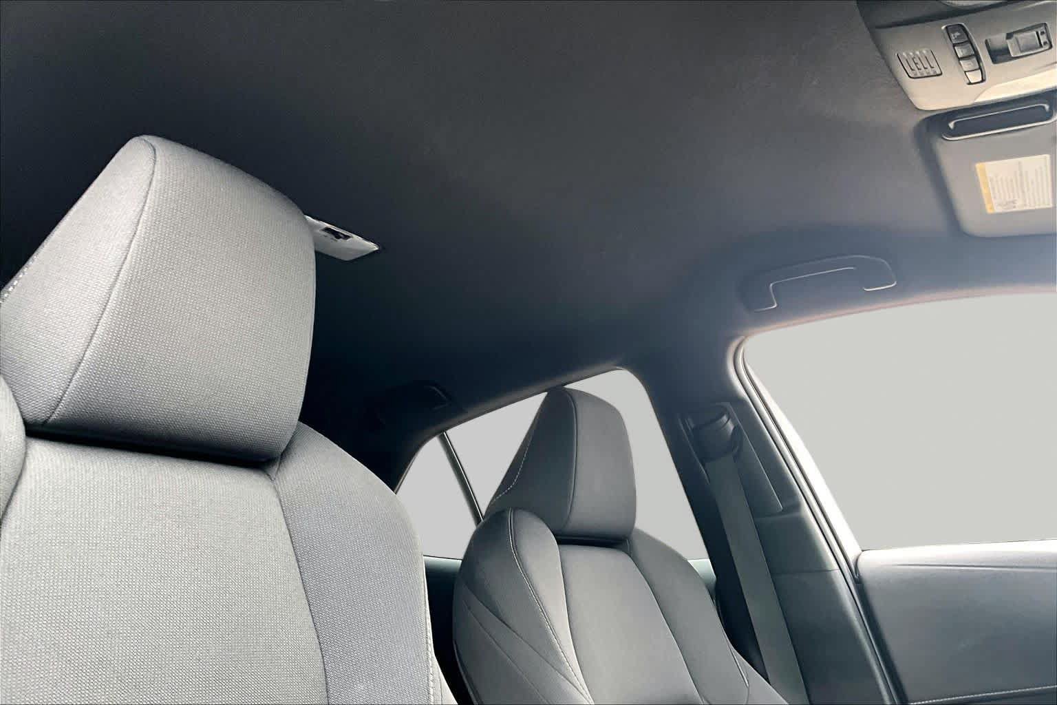 Certified 2022 Toyota Corolla SE w/ SE Preferred Package FWD image 13