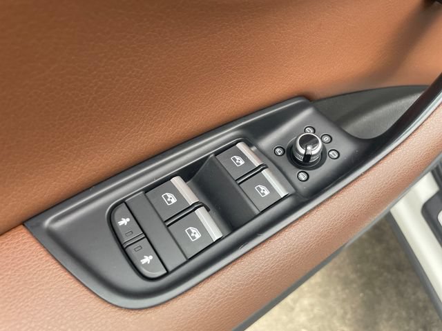 Used 2017 Audi Q7 3.0T Premium Plus AWD/4WD image 21