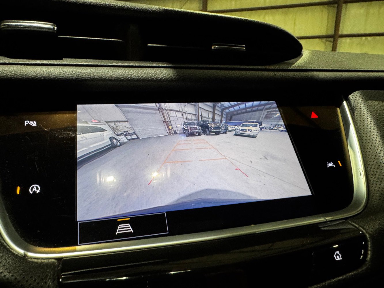 Used 2022 Cadillac XT6 Luxury image 25