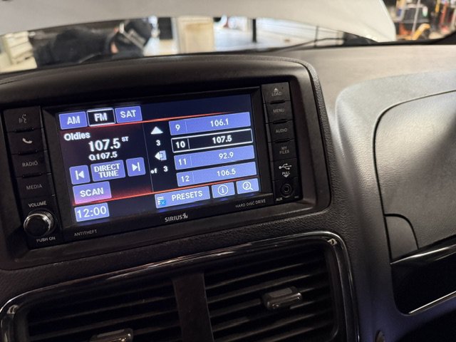 Used 2019 Dodge Grand Caravan SXT FWD image 28