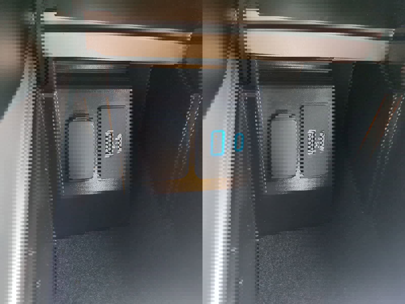 Used 2023 Ford Explorer Platinum w/ Technology Package image 33