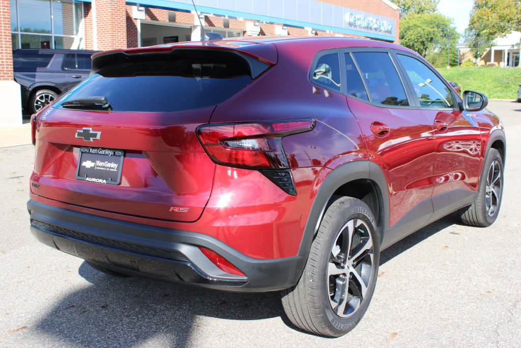 Certified 2024 Chevrolet Trax RS FWD image 26