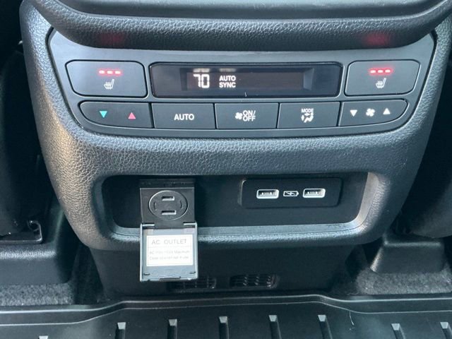 Used 2023 Honda Pilot Elite image 12