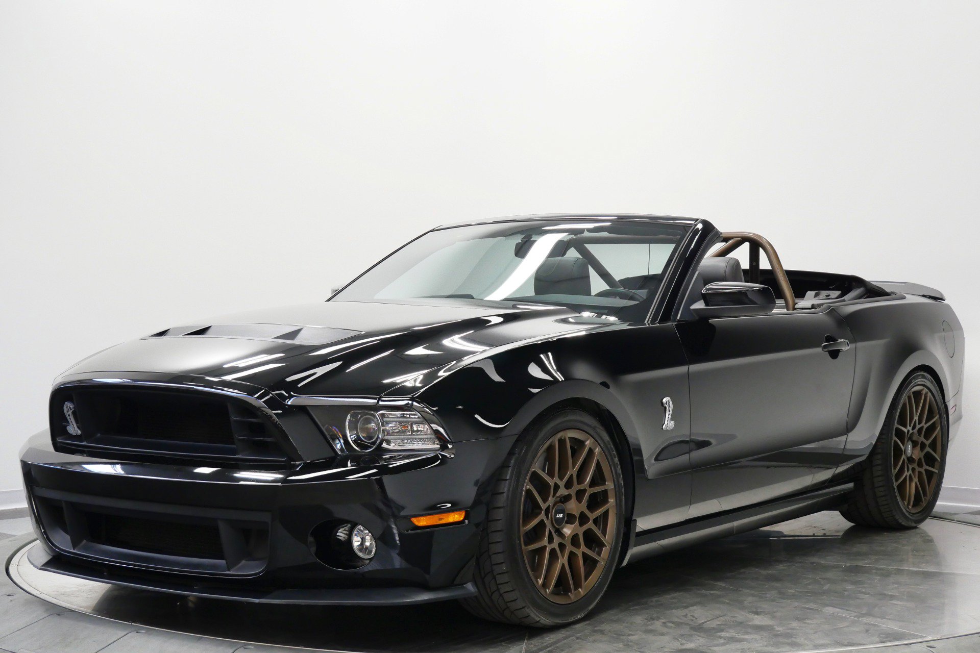 Used 2013 Ford Mustang Shelby GT500 RWD image 5