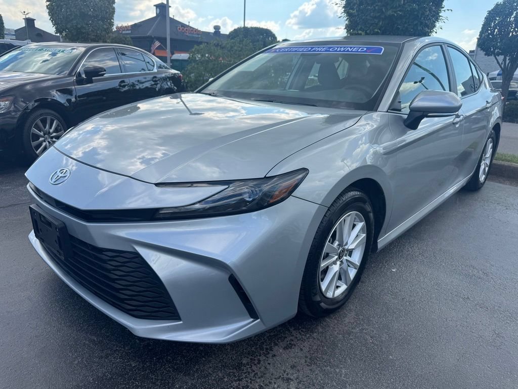 Used 2025 Toyota Camry LE FWD image 1