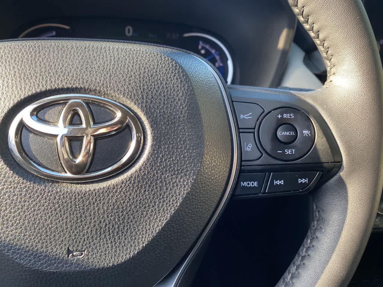 Used 2023 Toyota RAV4 XLE Premium AWD/4WD image 22