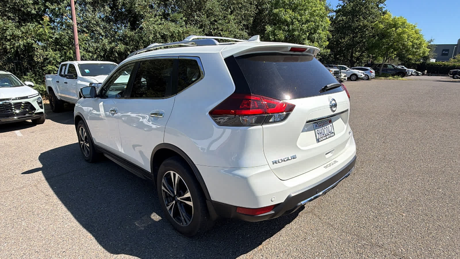 Used 2020 Nissan Rogue SV w/ Sun & Sound Touring Package AWD/4WD image 7