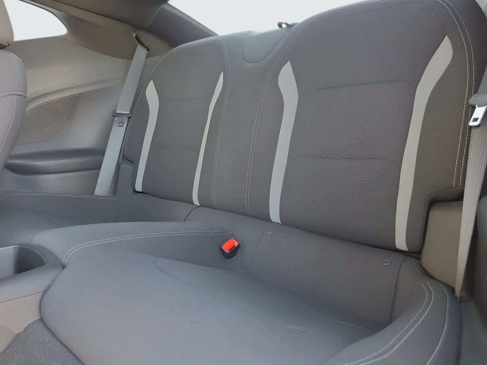 Used 2018 Chevrolet Camaro SS RWD image 30
