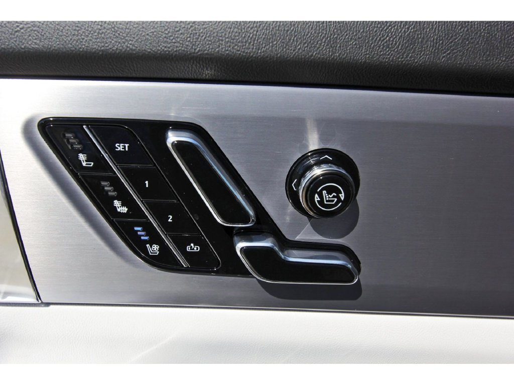 New 2027 Cadillac Vistiq Luxury AWD/4WD image 23