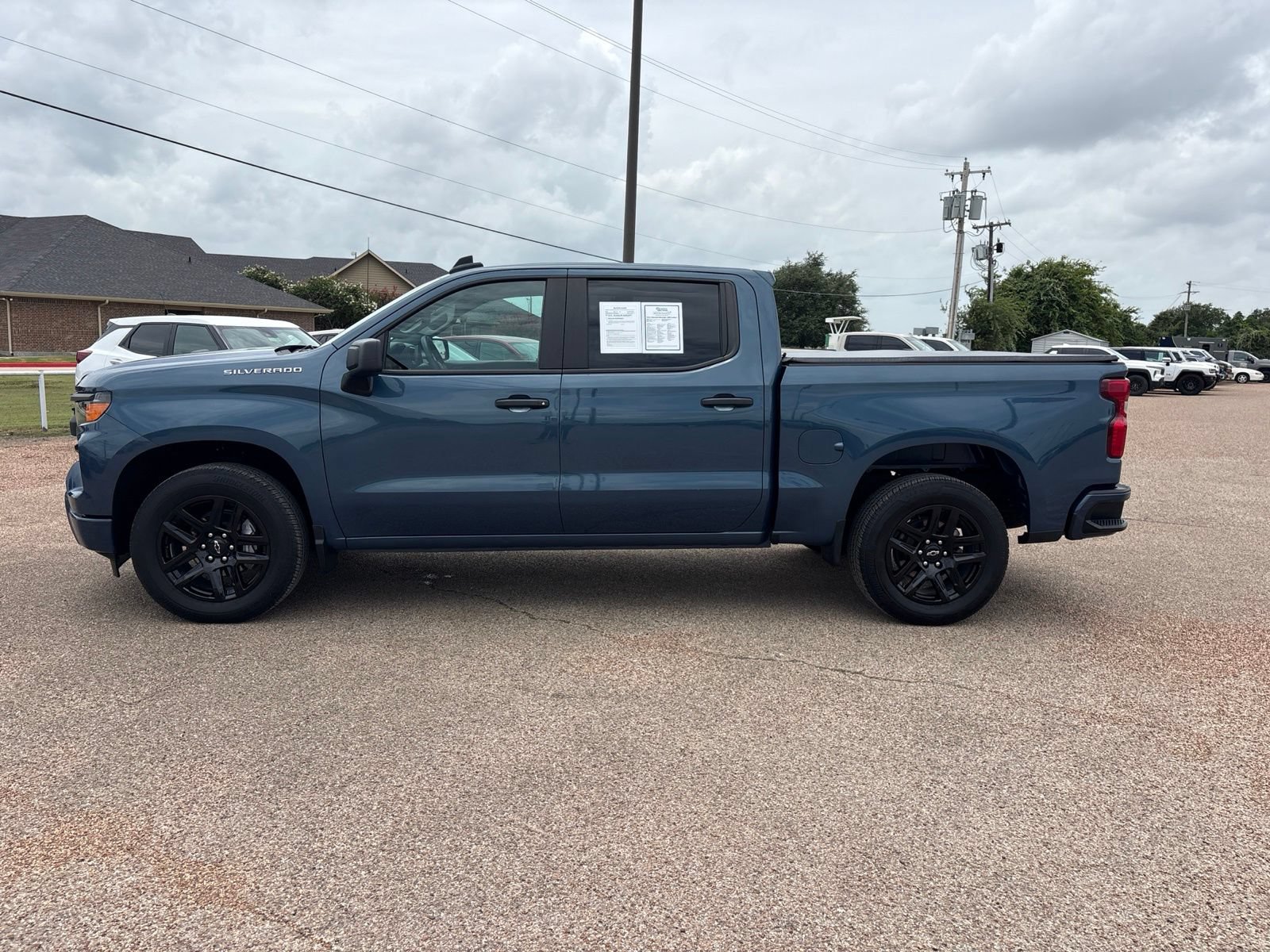 Used 2024 Chevrolet Silverado 1500 Custom RWD image 2