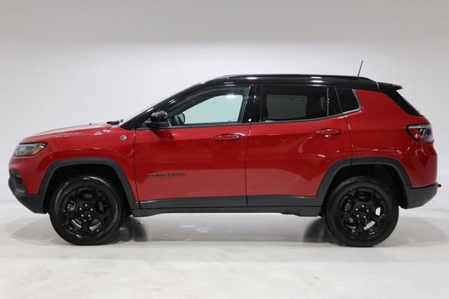 Used 2023 Jeep Compass Trailhawk w/ Trailhawk Convenience Group AWD/4WD image 4