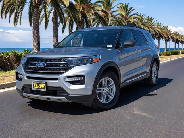 Used 2024 Ford Explorer XLT w/ Equipment Group 202A RWD video 2