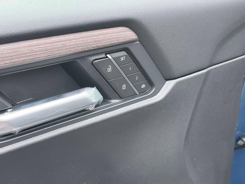 New 2026 GMC Acadia Denali w/ Super Cruise Package image 22