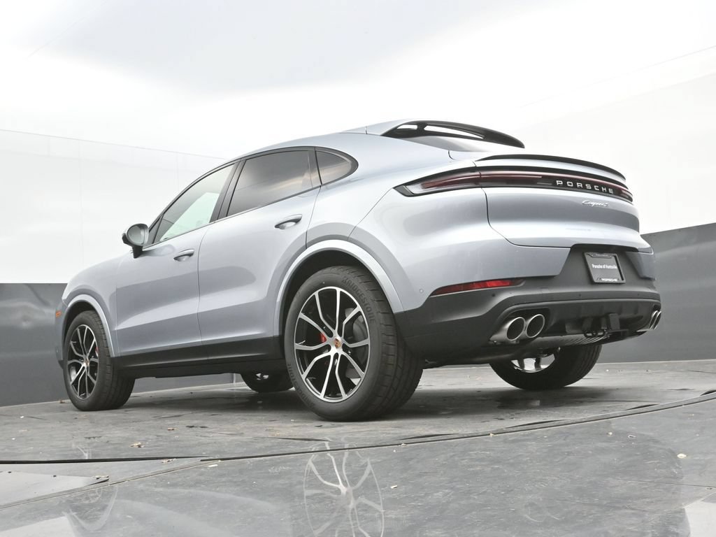 Certified 2026 Porsche Cayenne S AWD/4WD image 13