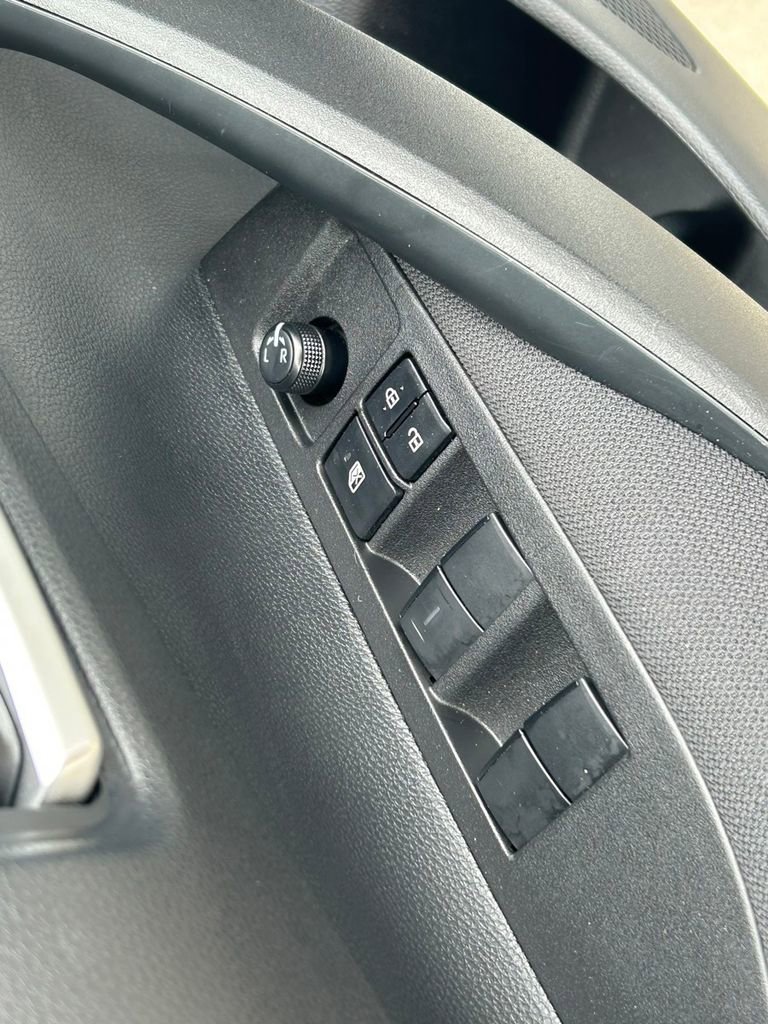 Certified 2026 Toyota Corolla SE w/ SE Package FWD image 22
