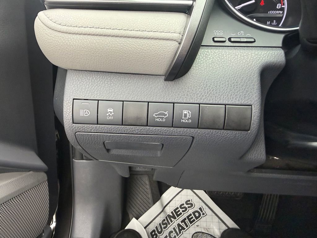 Used 2020 Toyota Camry XLE FWD image 23