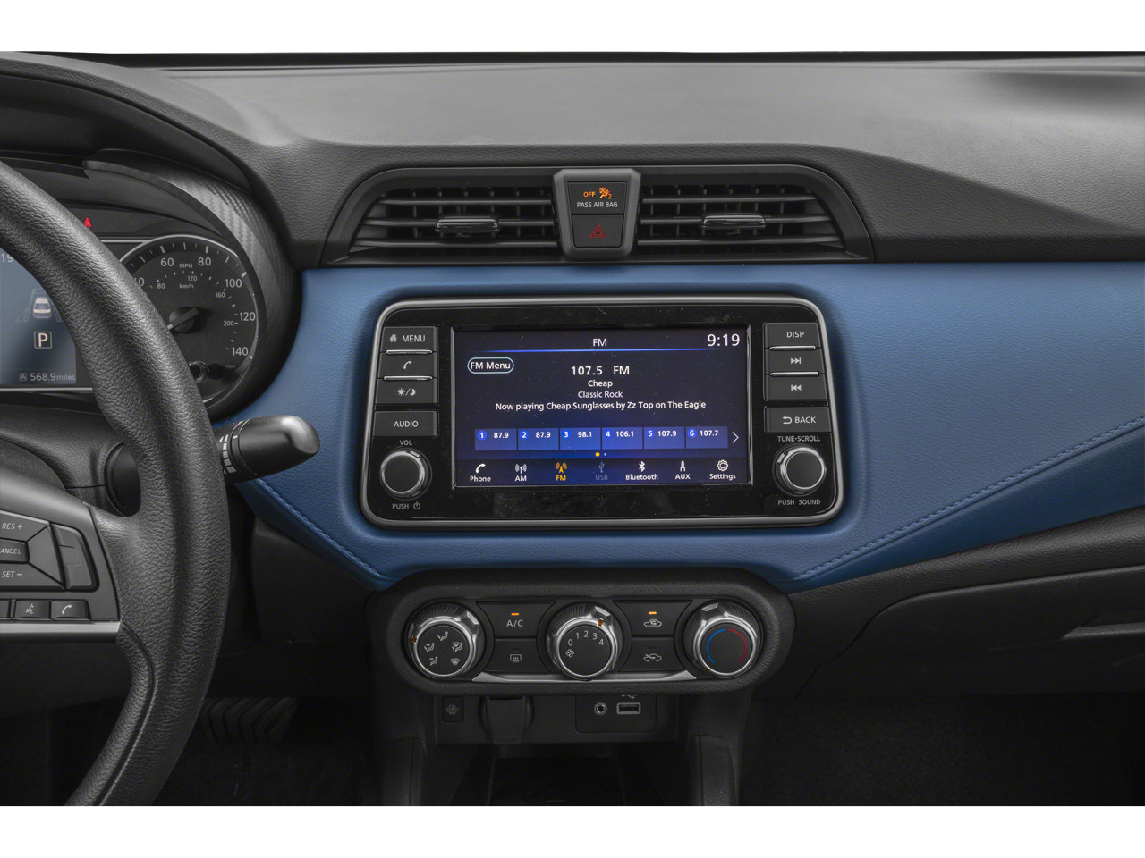 New 2025 Nissan Versa SV w/ Trunk Package FWD image 29