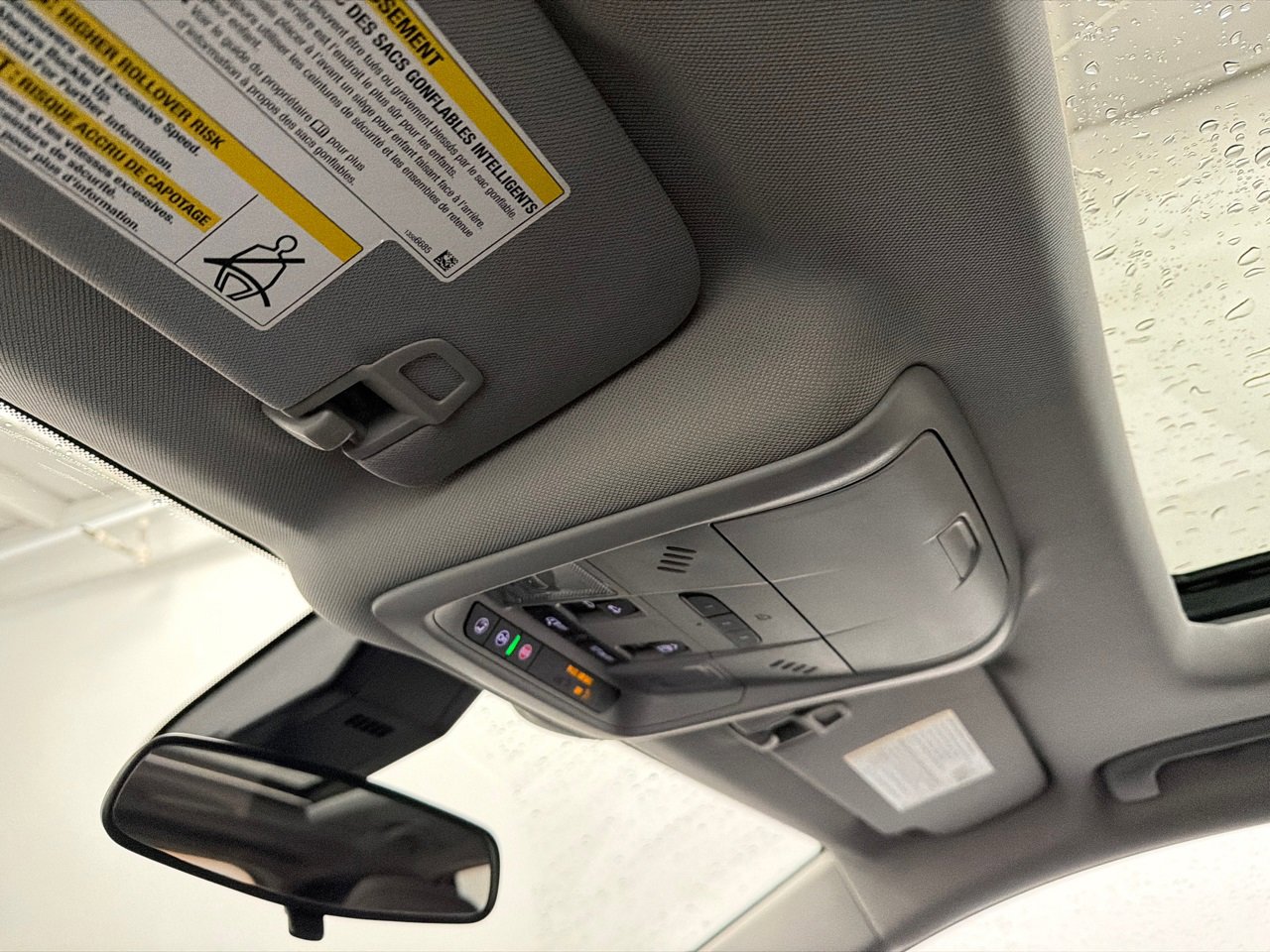 Used 2020 Chevrolet Equinox LT image 30