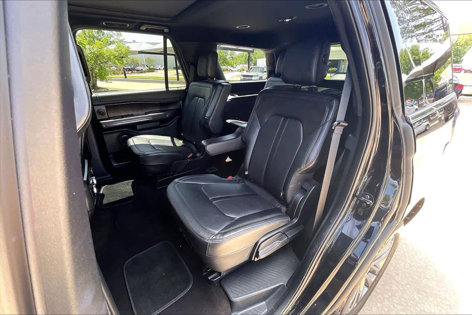 Used 2020 Ford Expedition Limited w/ Equipment Group 301A RWD image 21
