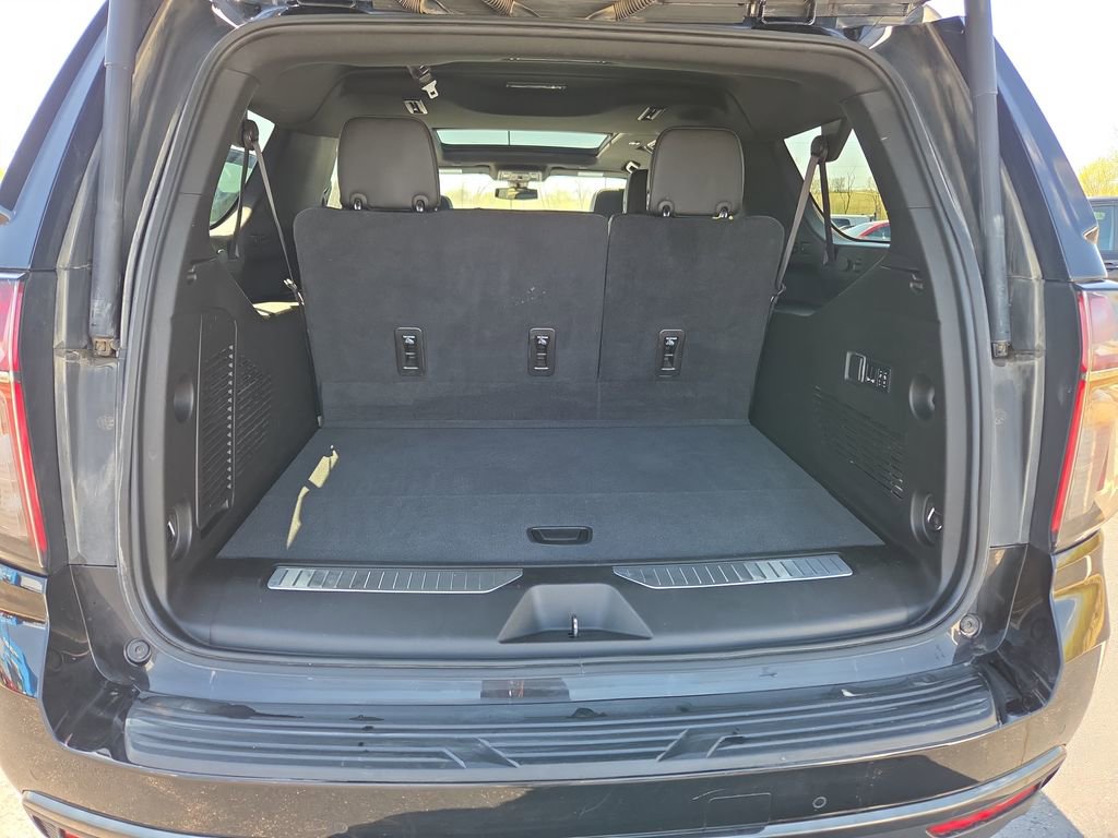 Certified 2021 Chevrolet Suburban Z71 w/ Z71 Signature Package AWD/4WD image 32