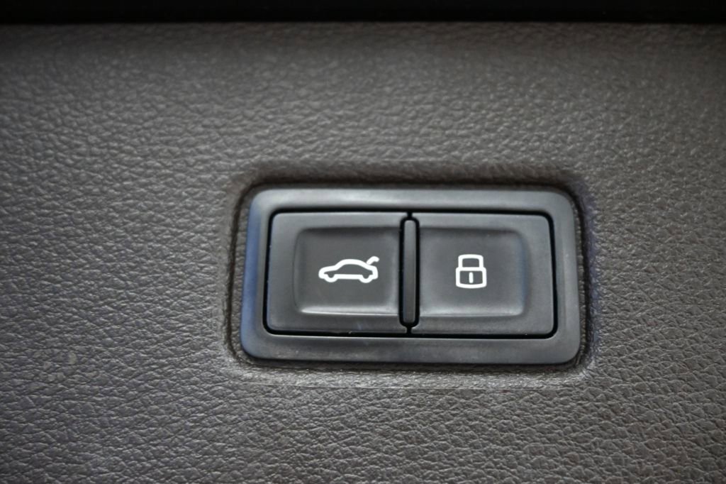 Used 2018 Audi Q7 3.0T Premium image 23