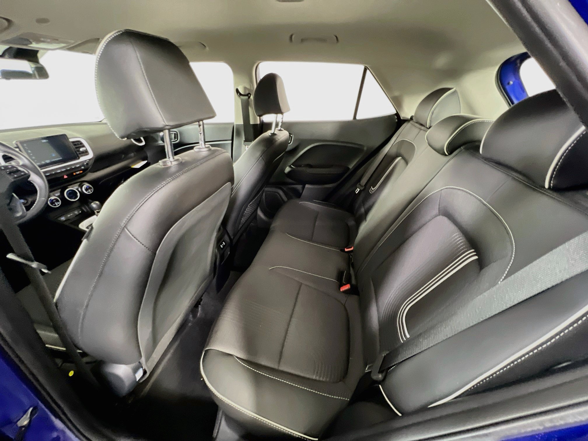 Used 2024 Hyundai Venue Limited FWD image 23