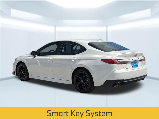 Used 2025 Toyota Camry SE w/ Convenience Package FWD image 3