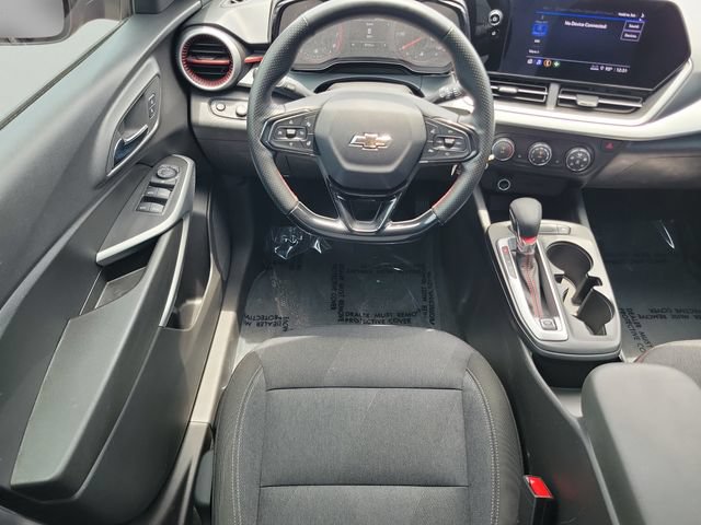 Used 2025 Chevrolet Trax RS w/ Driver Confidence Package FWD image 15