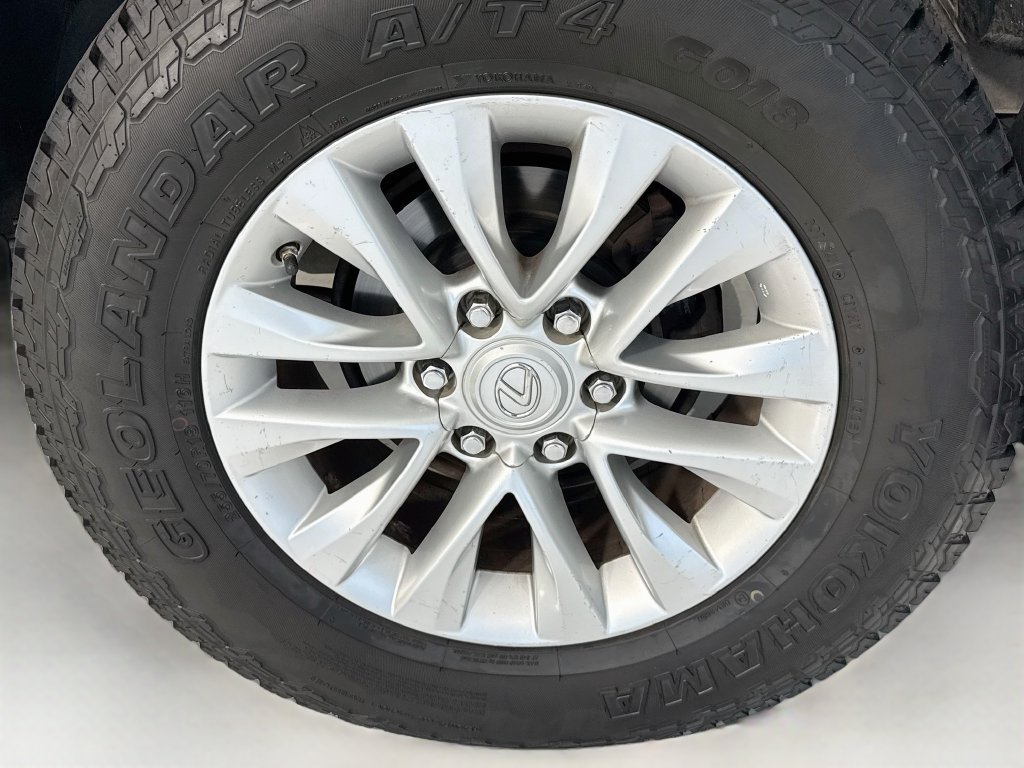 Used 2019 Lexus GX 460 Premium AWD/4WD image 32