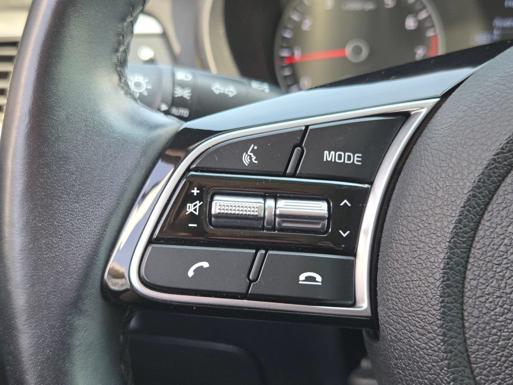 Used 2020 Kia Optima SE FWD image 16