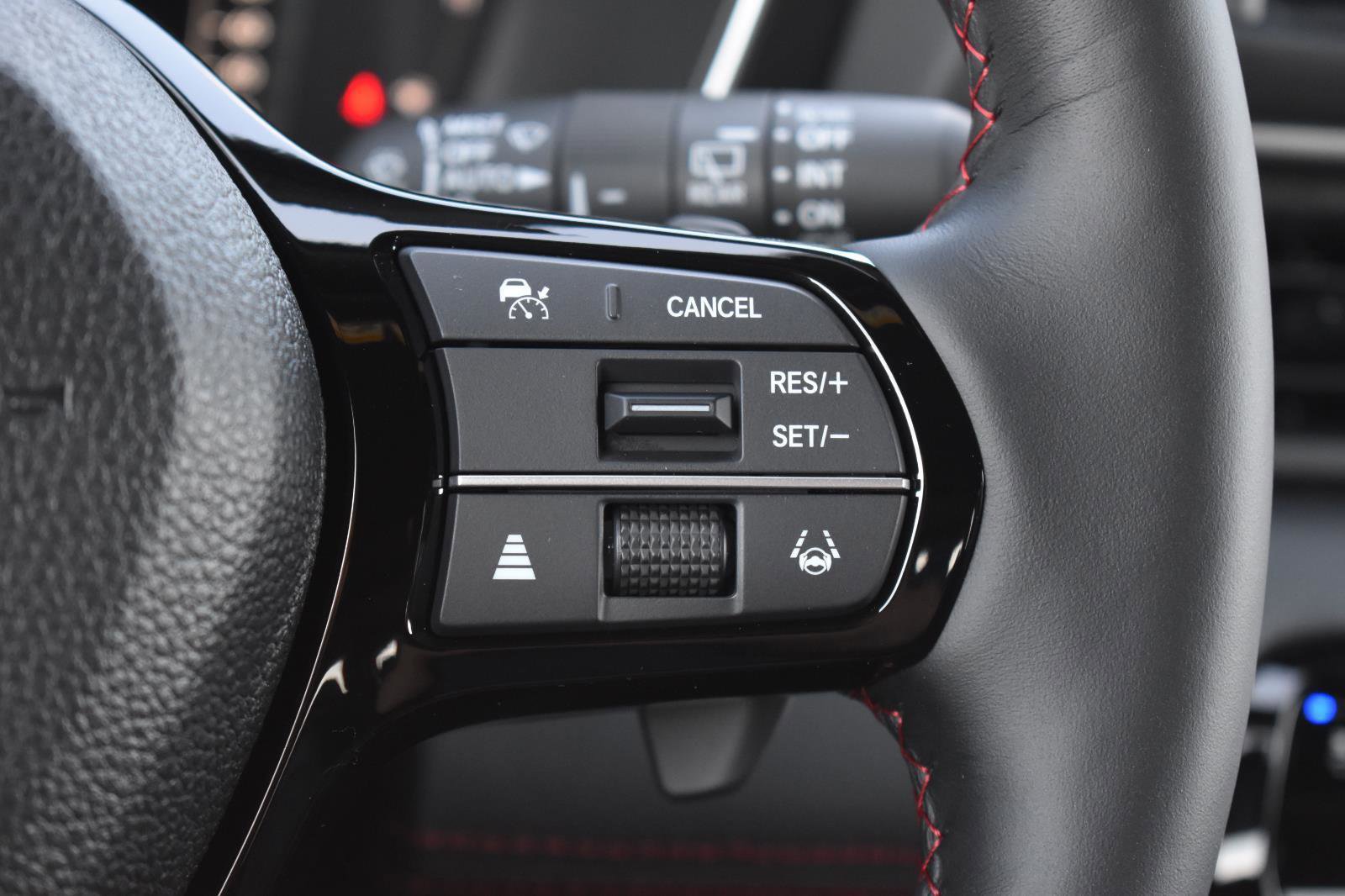 New 2025 Honda Pilot Black Edition image 7