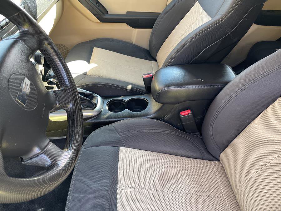 Used 2008 HUMMER H3 Luxury w/ Chrome Appearance Package image 9