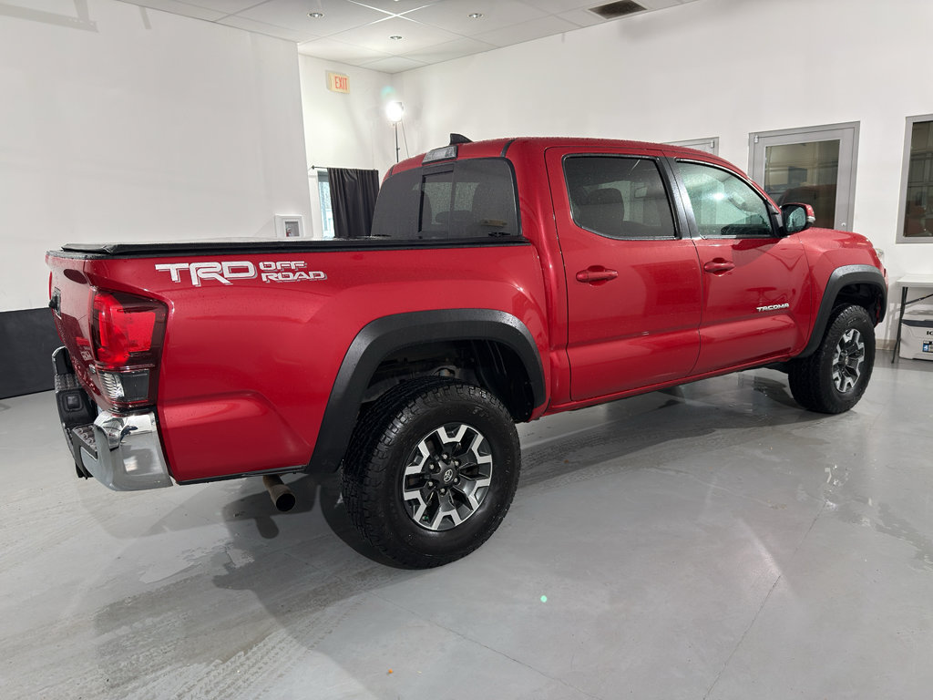 Used 2019 Toyota Tacoma TRD Off-Road image 10