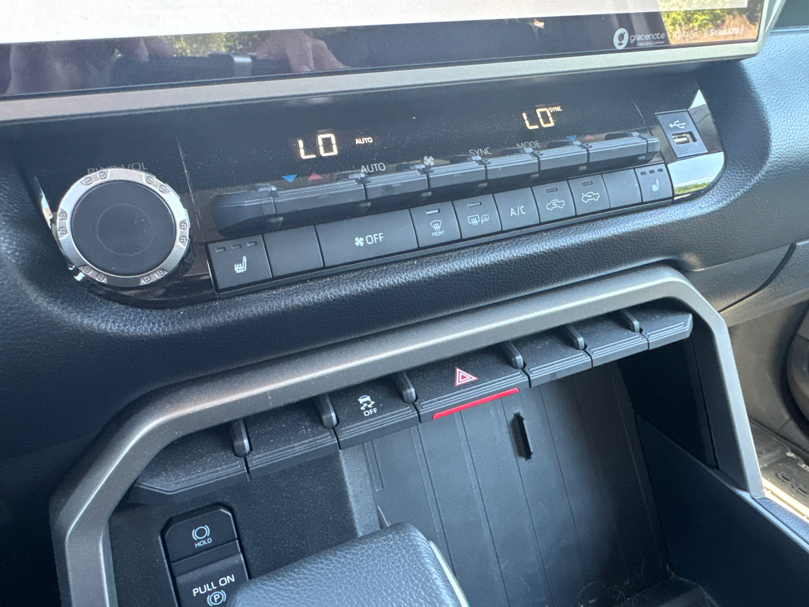 Used 2024 Toyota Tundra SR5 w/ SR5 Premium Package RWD image 30