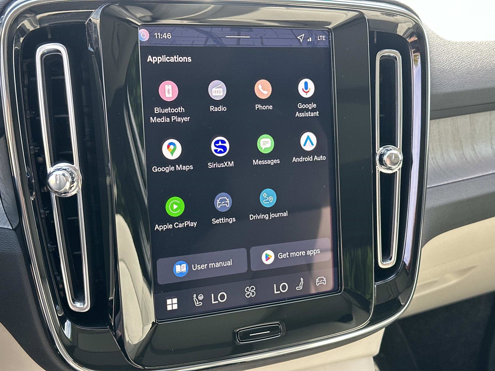 Certified 2026 Volvo XC40 B5 Plus w/ Protection Package Premier image 11