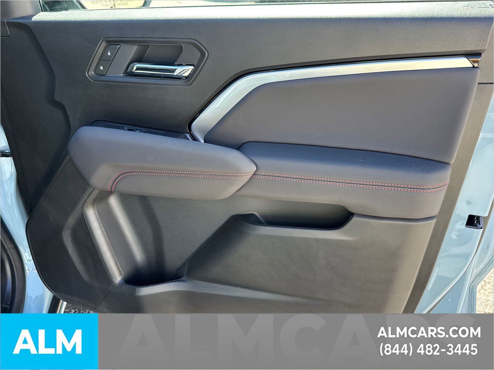 Used 2025 Chevrolet Colorado Z71 w/ Technology Package image 17