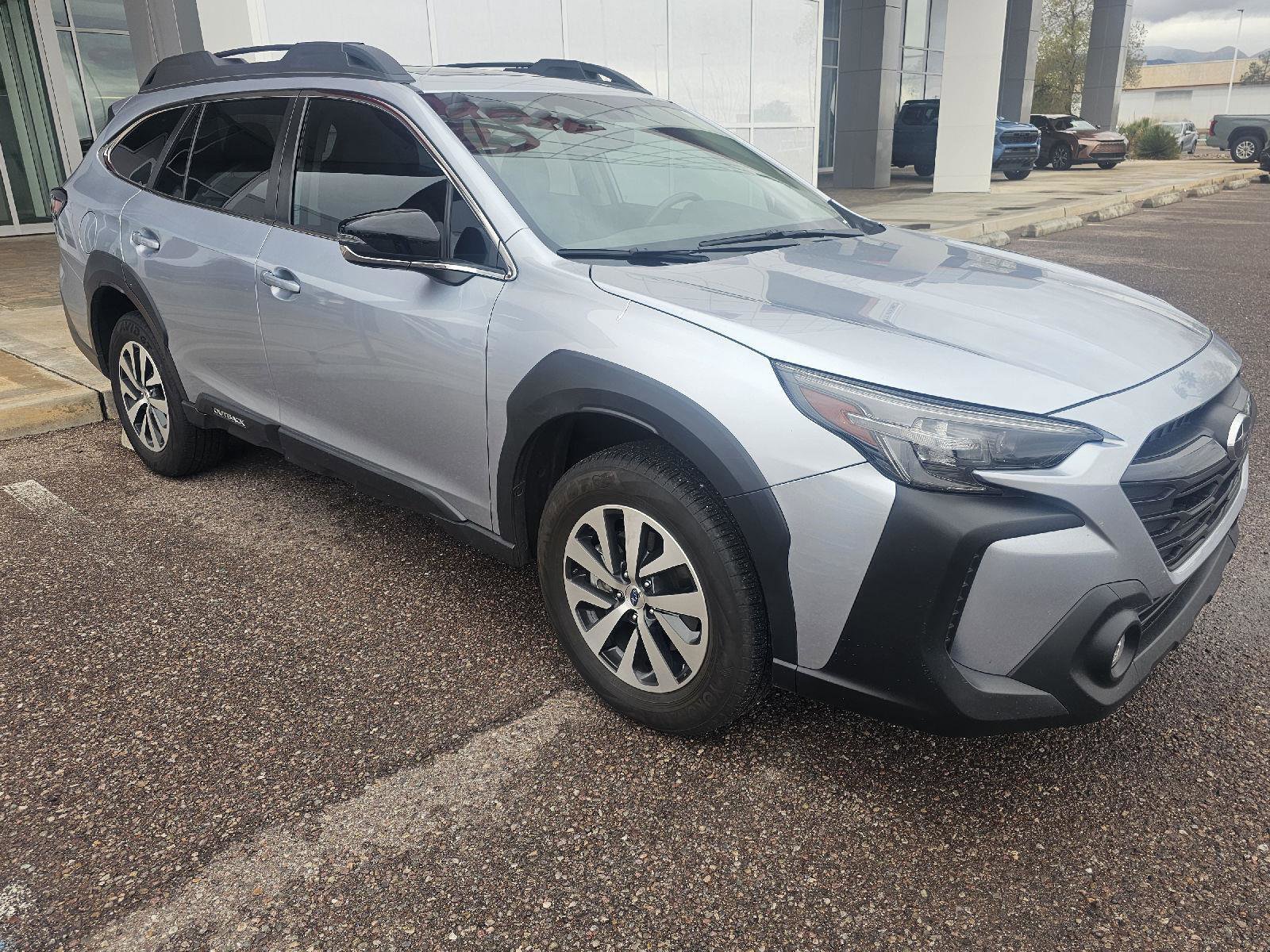 Used 2024 Subaru Outback Premium image 7