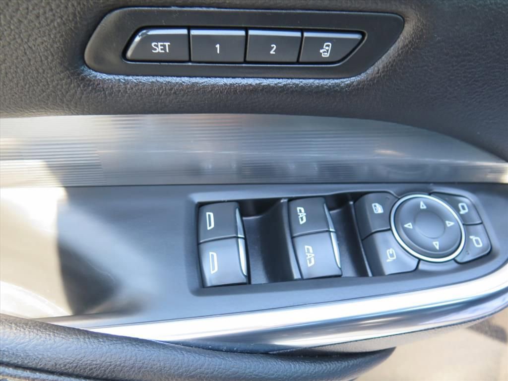 Certified 2024 Cadillac XT4 Premium Luxury image 11