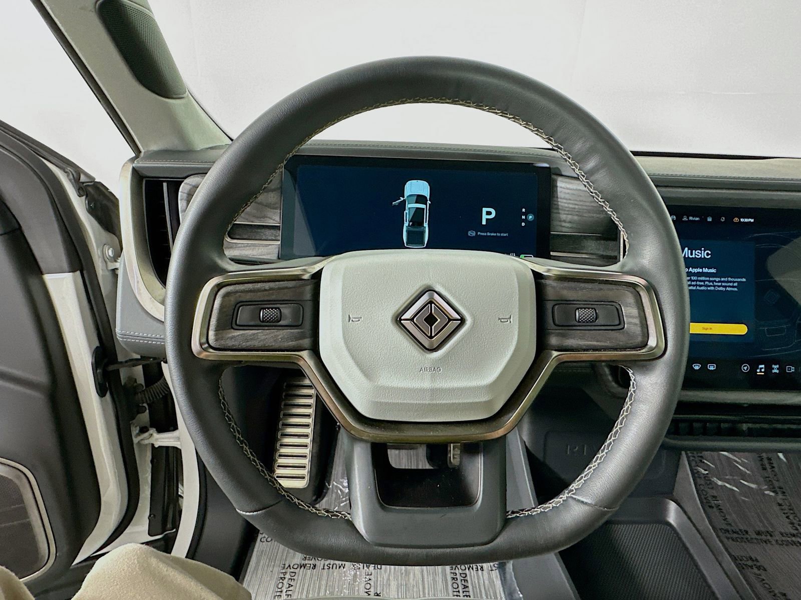 Used 2022 Rivian R1T Adventure AWD/4WD image 10