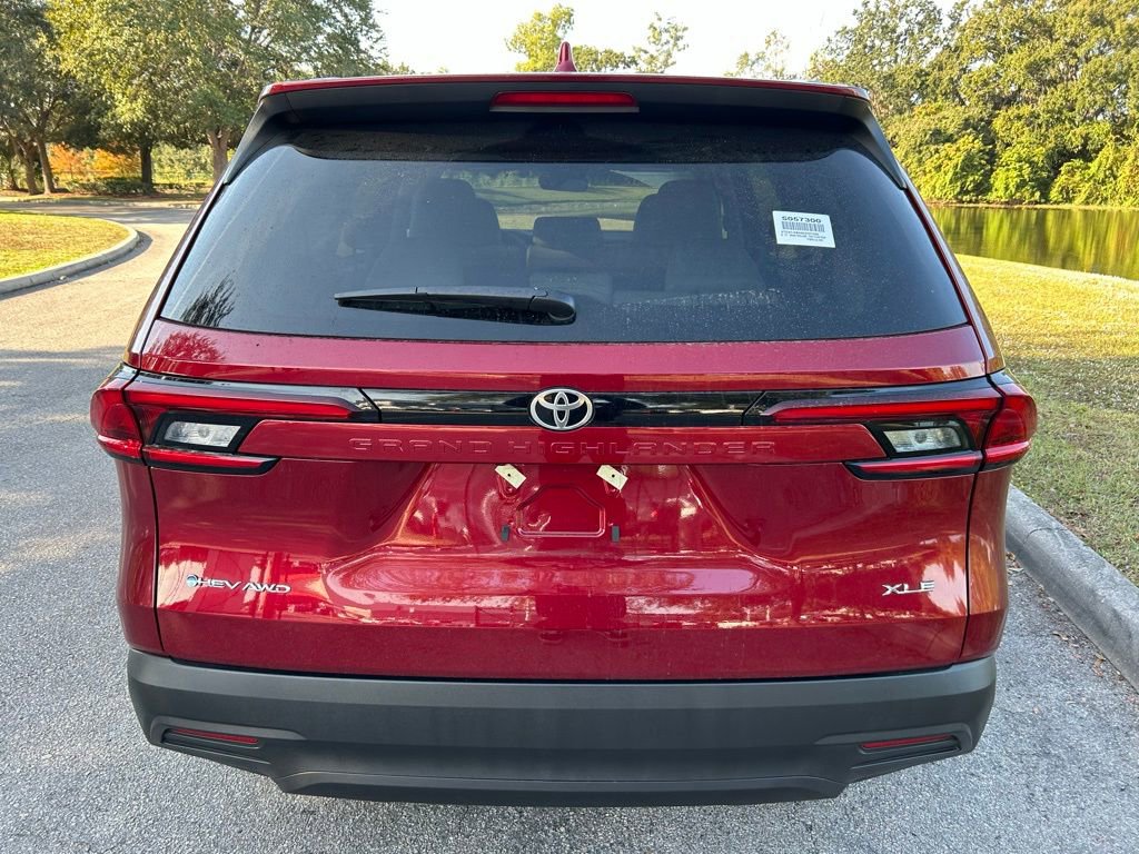Certified 2025 Toyota Grand Highlander AWD Hybrid image 4