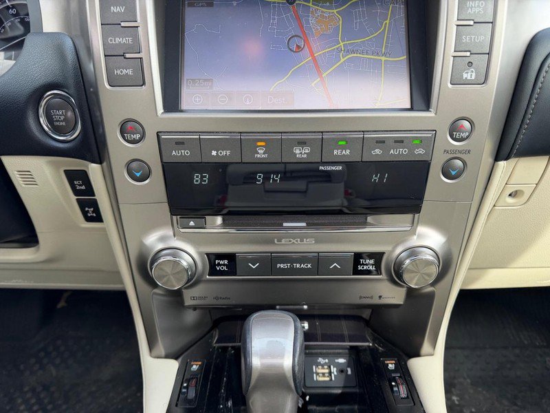 Used 2020 Lexus GX 460 Premium w/ Premium Package image 17