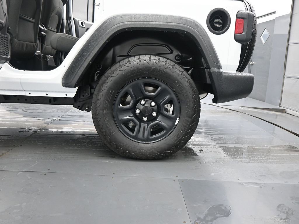 Used 2025 Jeep Wrangler Sport image 18