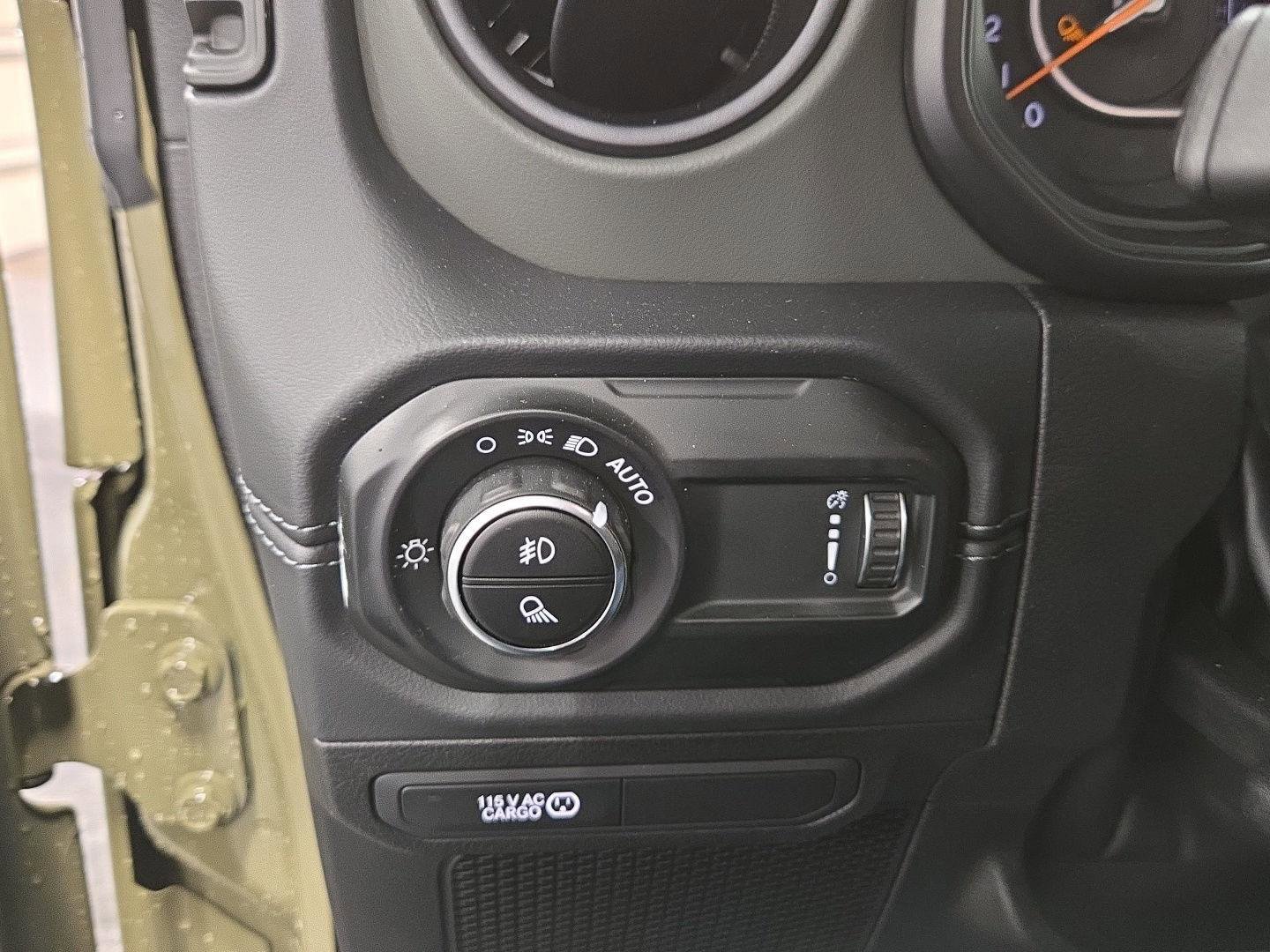 Used 2025 Jeep Gladiator Mojave image 14