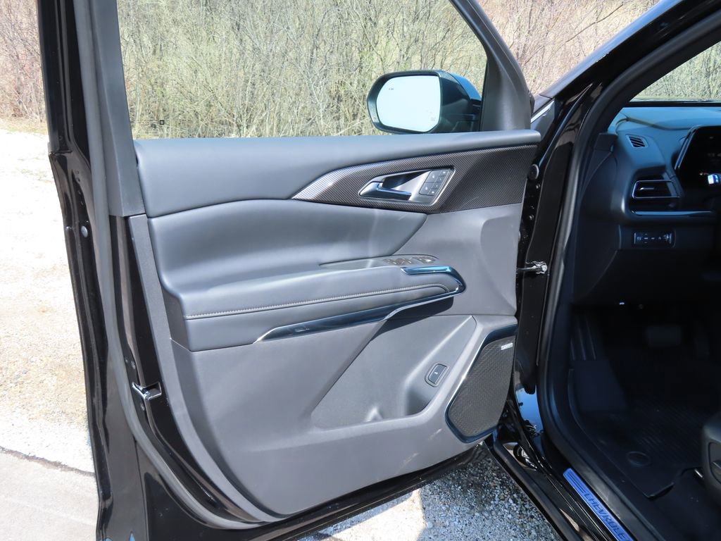 New 2026 Chevrolet Traverse High Country w/ LPO, Floor Liner Package image 24
