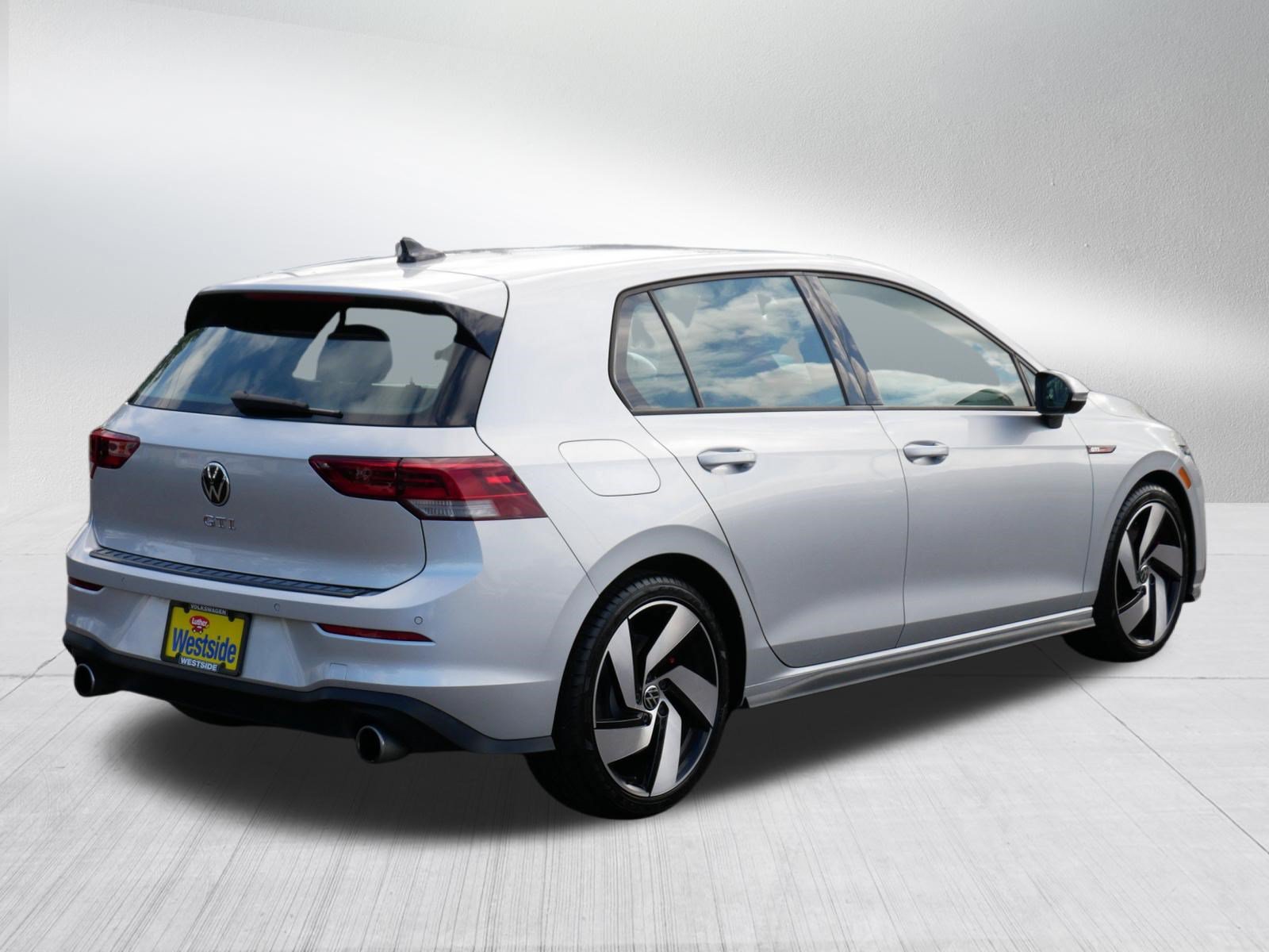 Used 2022 Volkswagen GTI S FWD image 7