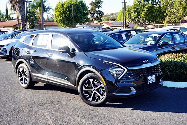 Used 2024 Kia Sportage EX image 3